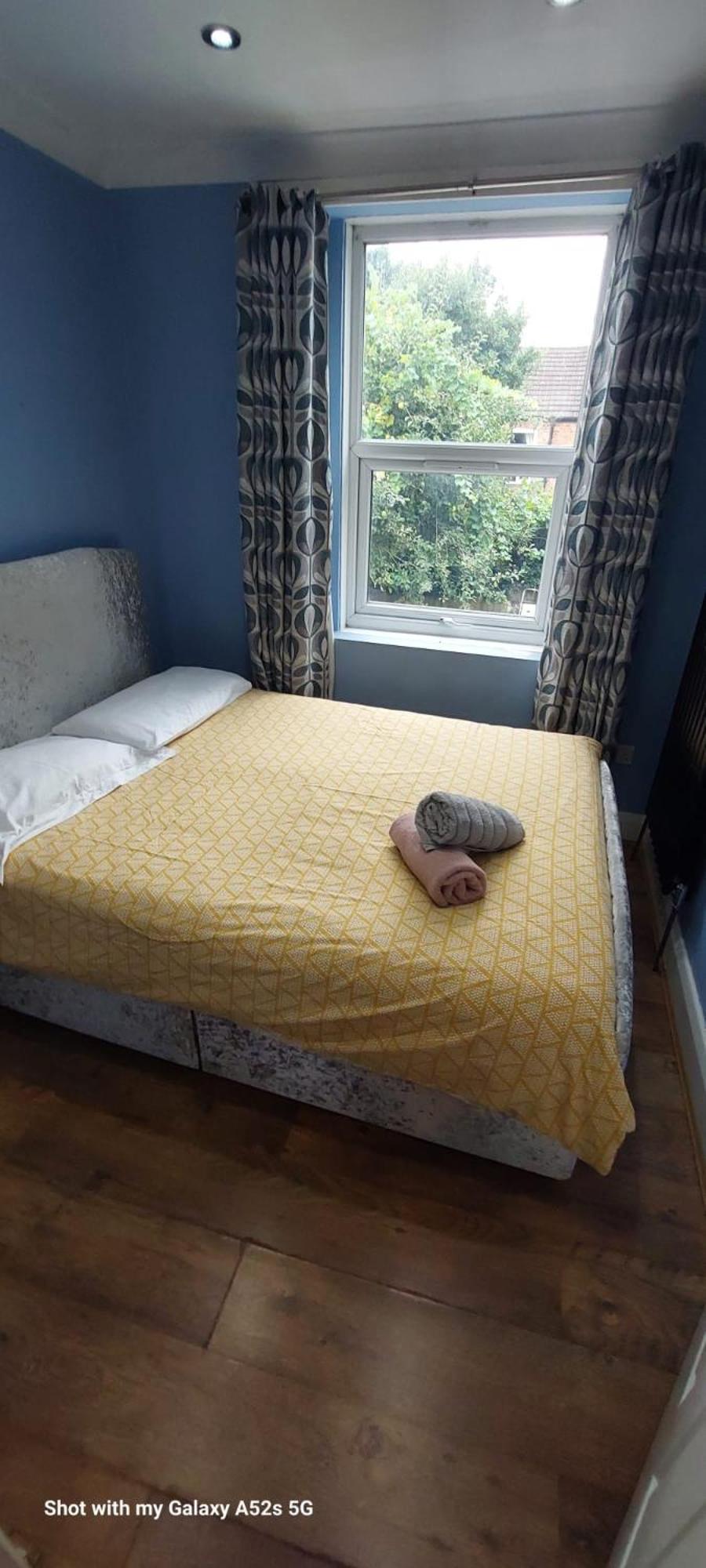 Three Bedroom House Lancaster Road لندن المظهر الخارجي الصورة